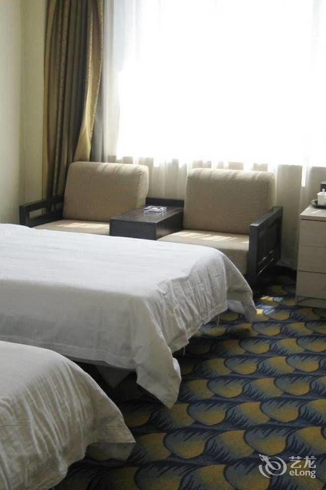 צ'נגצ'ון June Hotel מראה חיצוני תמונה