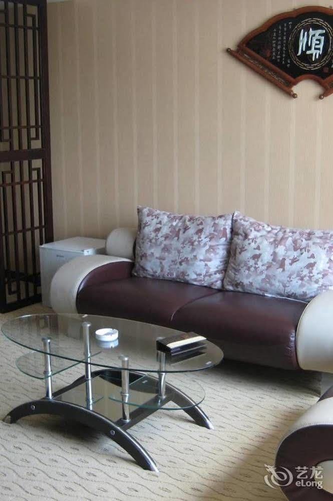 צ'נגצ'ון June Hotel מראה חיצוני תמונה
